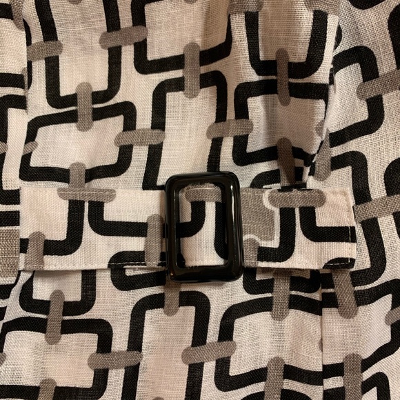 Carole Little Linen Blouse w/Buckle Embellishment - Picture 7 of 14